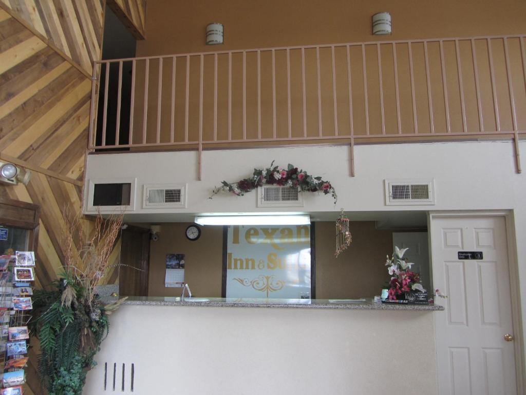 Texan Inn And Suites 莫纳汉斯 外观 照片